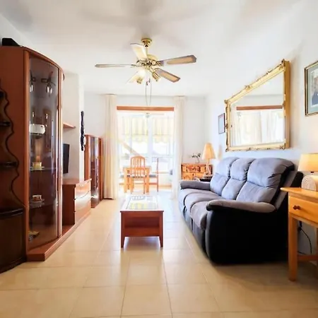 Lejlighed 2 Bedroom Beautiful 300m From With Pool! *