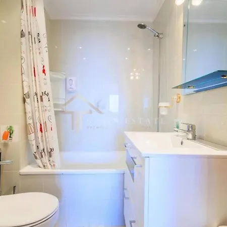 2 Bedroom Beautiful 300m From With Pool! * Torrevieja