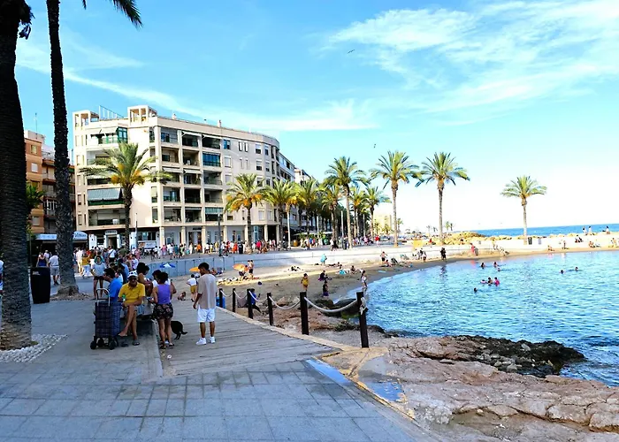 Apartamento 2 Bedroom Beautiful 300m From With Pool!